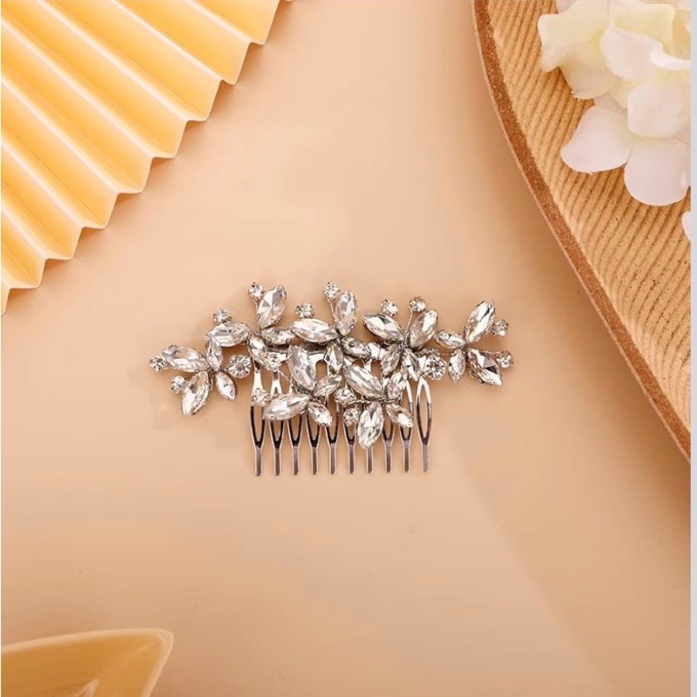 Rhinestone- Silver Hair Comb - Picture 5 of 5